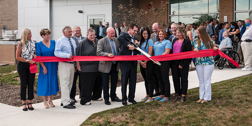 David Stern cuts ribbon at the Penn Highlands Stern Center for Behavioral Health